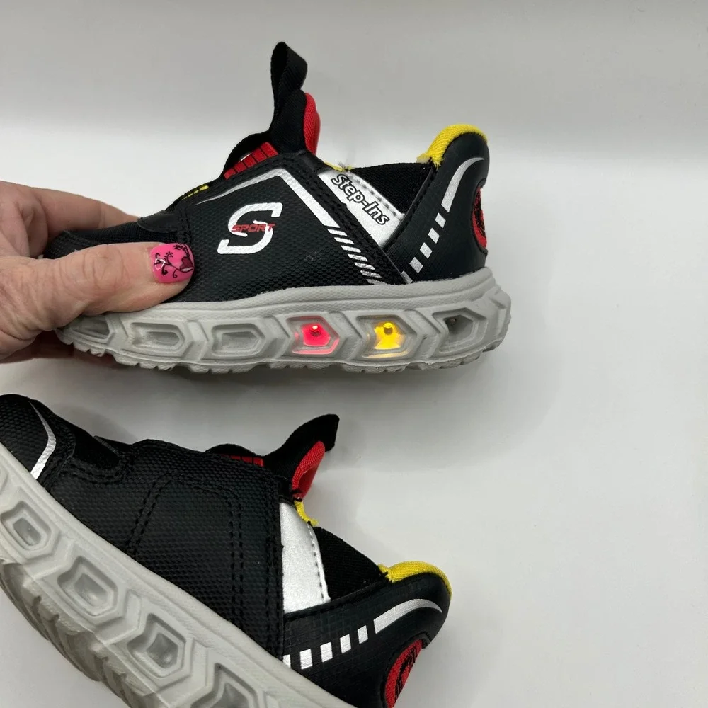 S Sport by Skechers Boys Step-ins Light Up Sneakers Black Red Yellow Size 6